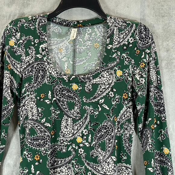 24SEVEN Comfort Apparel Women's Green Paisley-Print Scoop-Neck Long-Sleeve Dress - Picture 4 of 12